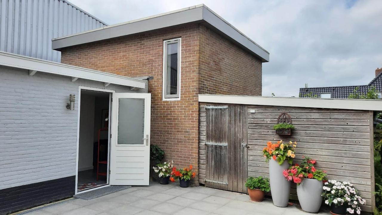 Luxe Ruime Studio Op Unieke, Rustige Locatie Dokkum Exterior photo